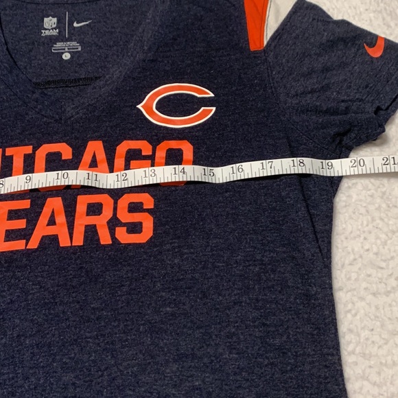Nike NFL Team Apparel Chicago Bears Ladies Tee, EUC, Size Large - Picture 7 of 9